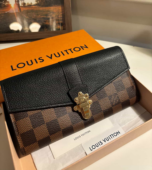 Louis Vuitton Damier Ebene Leather Purse 